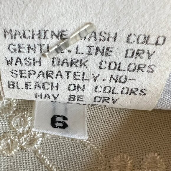 Vintage Diane Von Furstenberg Cream Floral Embroidered Long Sleeve Button Up NWT - Picture 4 of 12